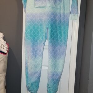 Mermaid sleeper pjs, green and purple. Excellent condition.kids 14/16 or W/S/M